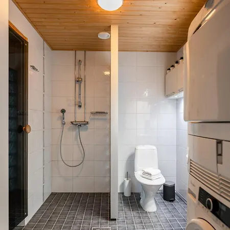 Homelike 1br With Free Parking, Sauna & Balcony Apartment